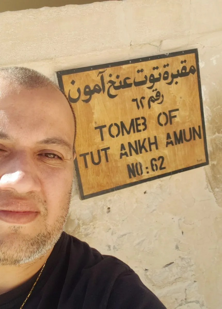 Entrada da tumba de Tutancâmon no Vale dos Reis